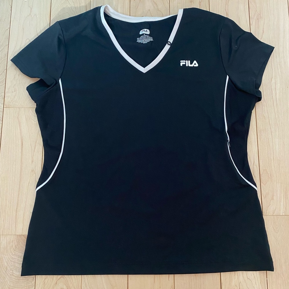 FILA Womens Sport Performance Short Sleeve V Neck Shirt XL Athletic Workout